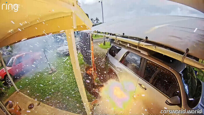 Un fuoco d'artificio vagante fa esplodere una Toyota 4Runner | Carscoops